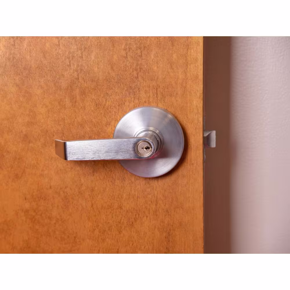 Global Door Controls Eiffel Standard Duty Brushed Chrome Grade 2 Commercial Cylindrical Entry Door Handle with Lock and Clutch Function