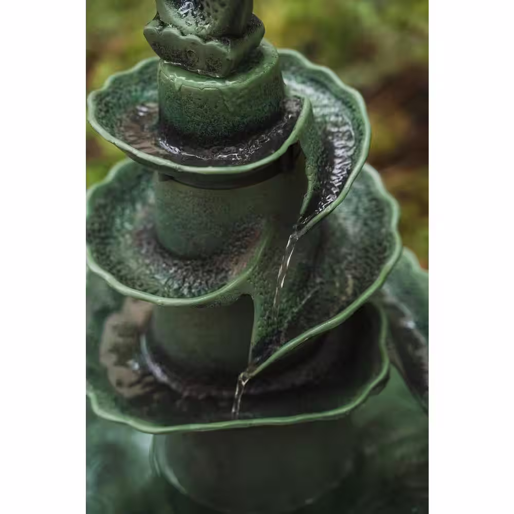 XBRAND Lightweight Plastic Fish Design Fountain & Birdbath, Outdoor Garden, Yard, Lawn, Porch Decor, 41 in. Tall, Green